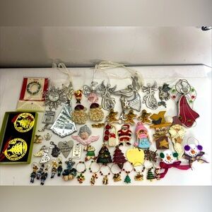 Assorted Christmas Brooches and Ornaments Lot#530